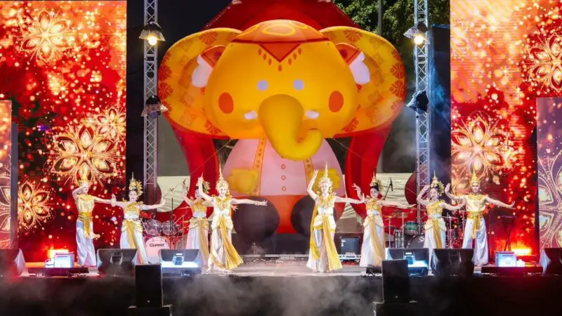 Chiang Mai Night Market : Quand la Walking Street de Tha Phae se transforme en fête de lumières