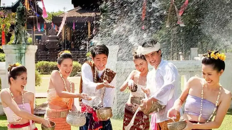 Fêter Songkran en France : direction le Wat Pho de Paris