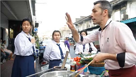 francais-vendeur-nouilles-bangkok
