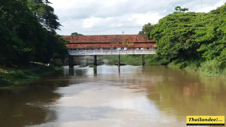 pont couvert lamphun