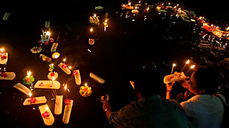 loy krathong samut songkhram