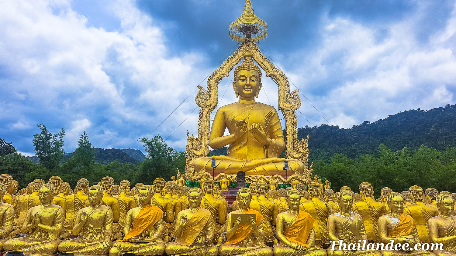 Maha Bucha park thailande