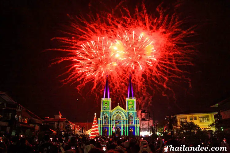 celebrate christmas in thailand