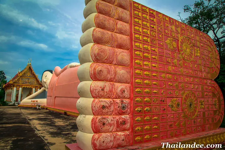 bouddha couché wat sanam chai chainat