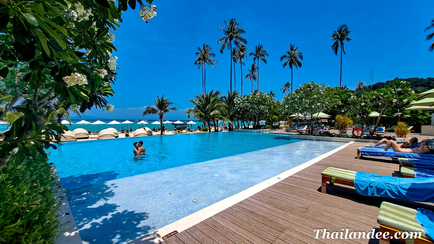 piscine SAii hotel ko phi phi