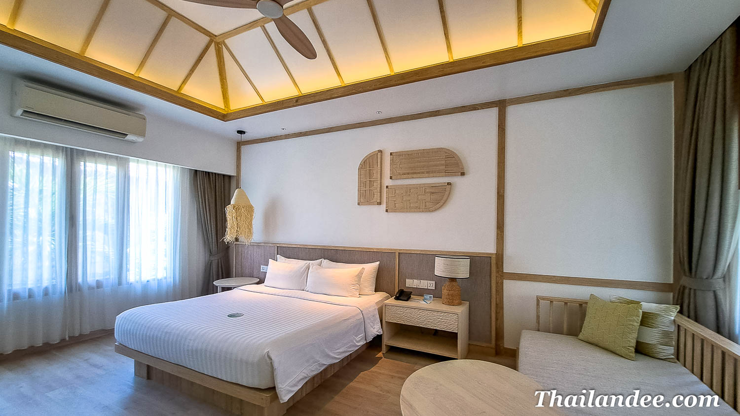 intérieur chambre SAii phi phi hotel