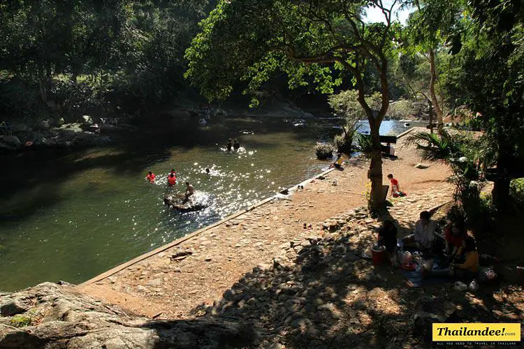 cascade sila phet nan pua thailande