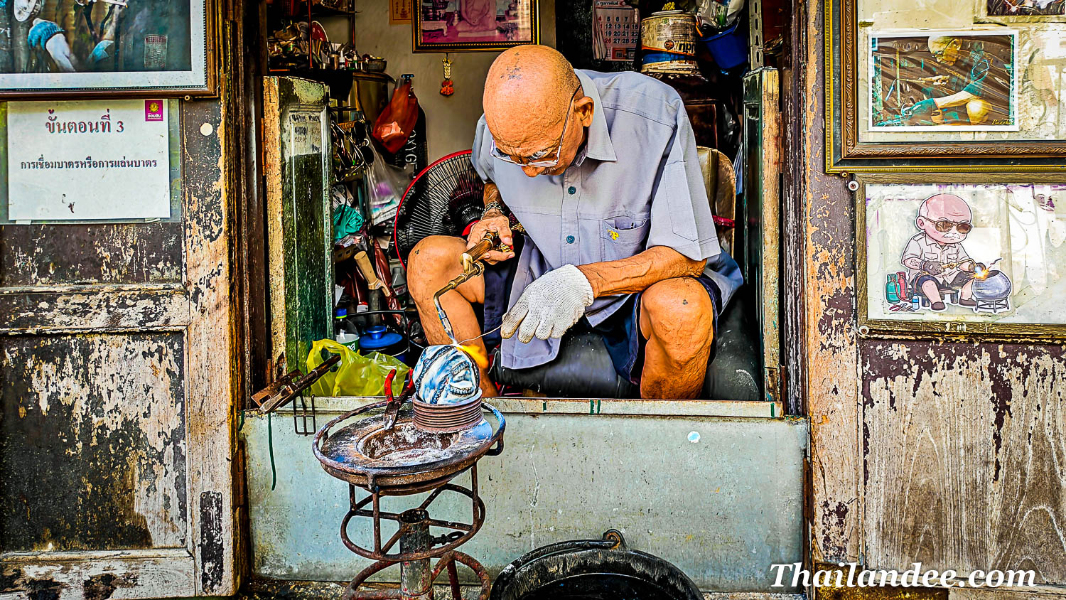 soi ban baat alms bowl making