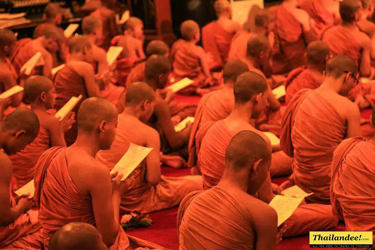 Visakha Bucha Day en Thaïlande