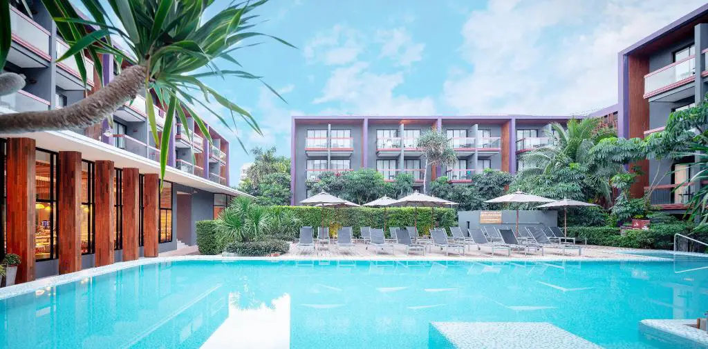 holiday inn express phuket patong beach central