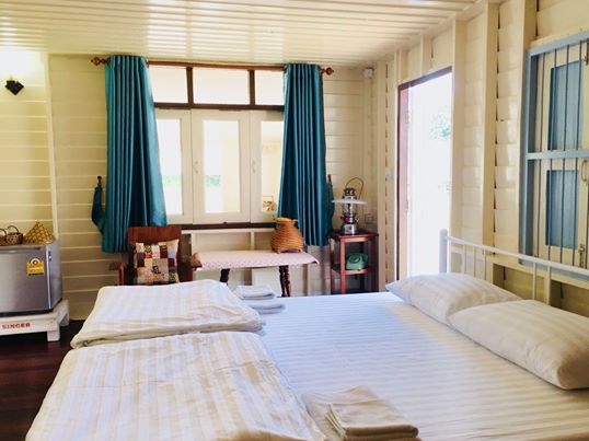 u pae paestay uthaithani (floating homestay)