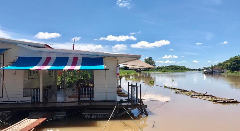 u pae paestay uthaithani (floating homestay)