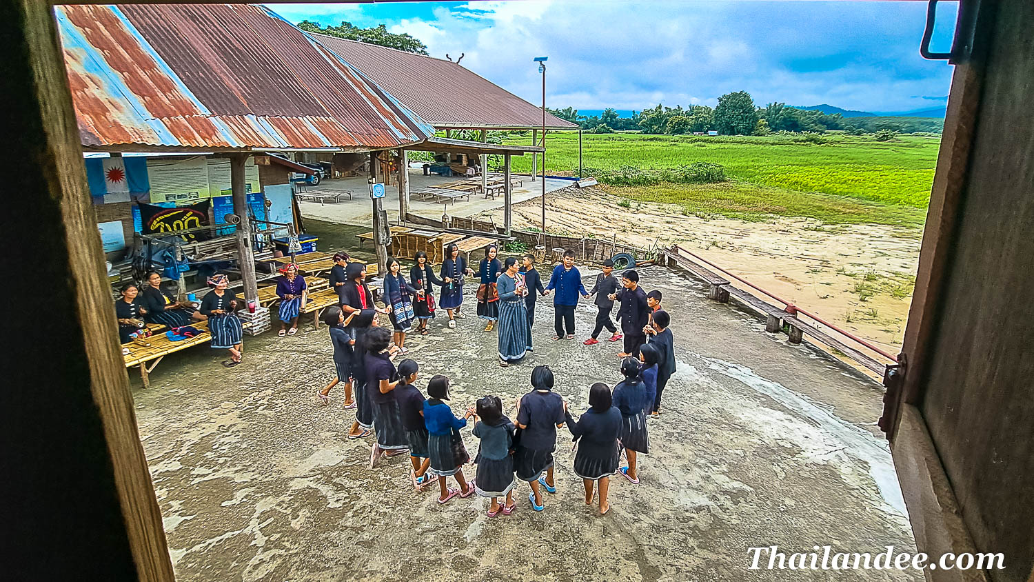 visitez loei avec un chauffeur et guide francophone