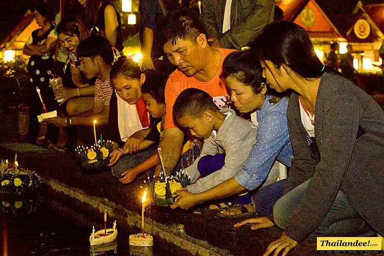 sukhothai loy krathong and candle festival