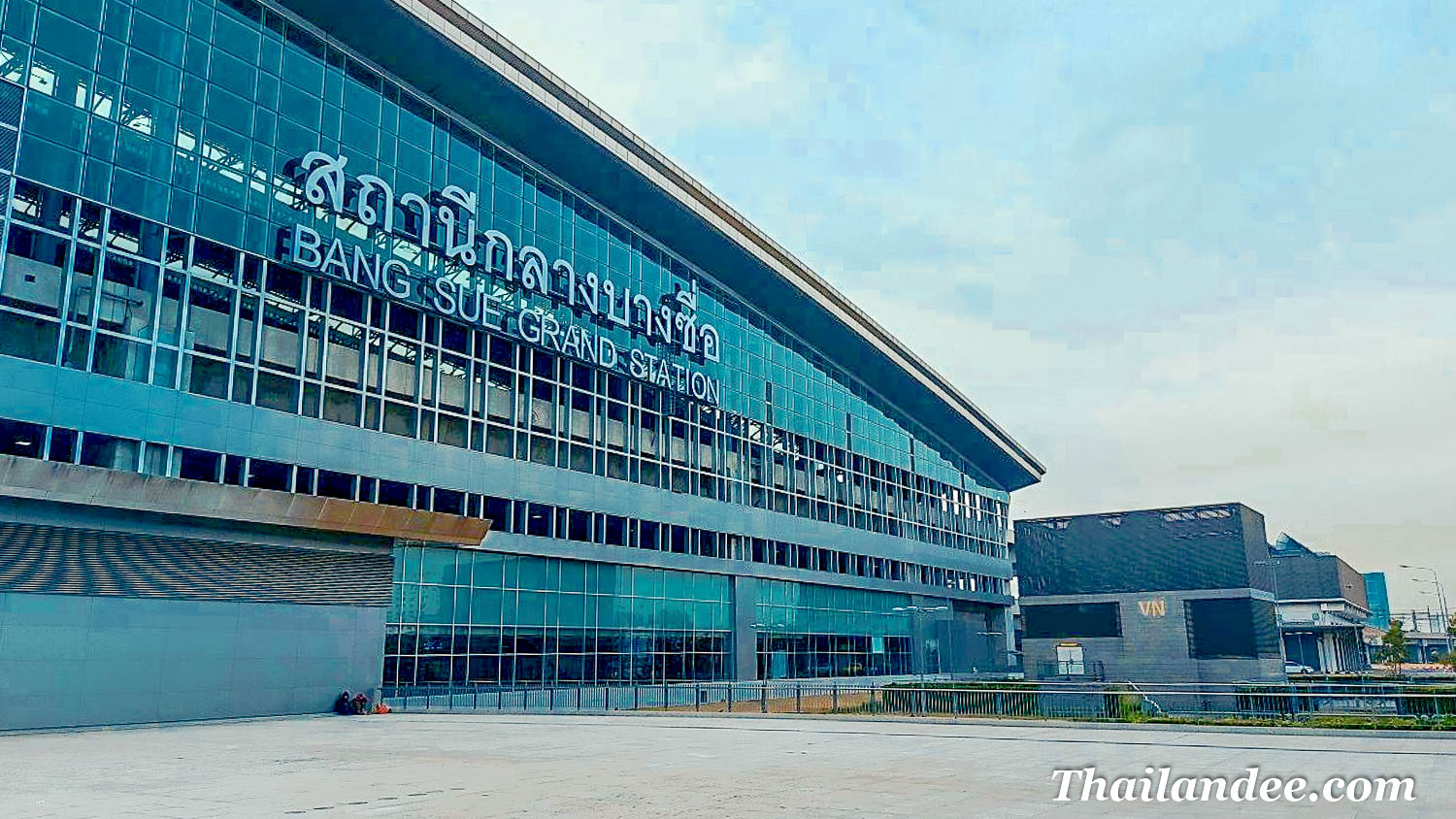 photo krung thep aphiwat central terminal station (ktw)