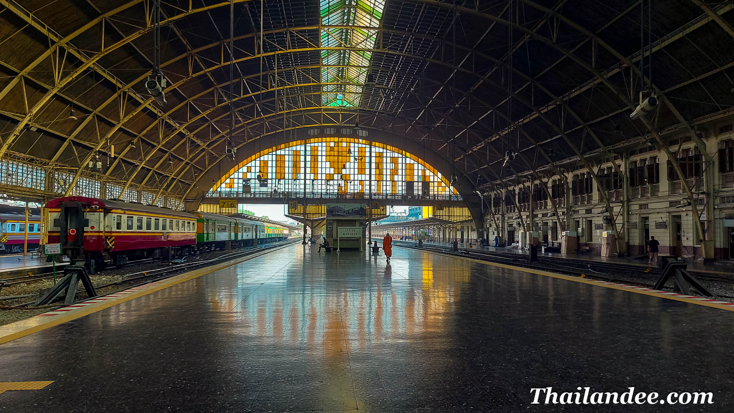 photo hua lamphong bahnhof